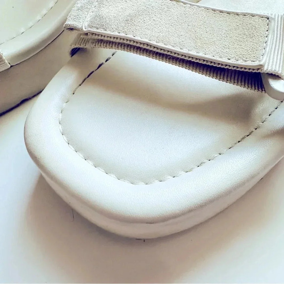 Vince Carver Flatform Sport Strap Sandals - Picture 6 of 9